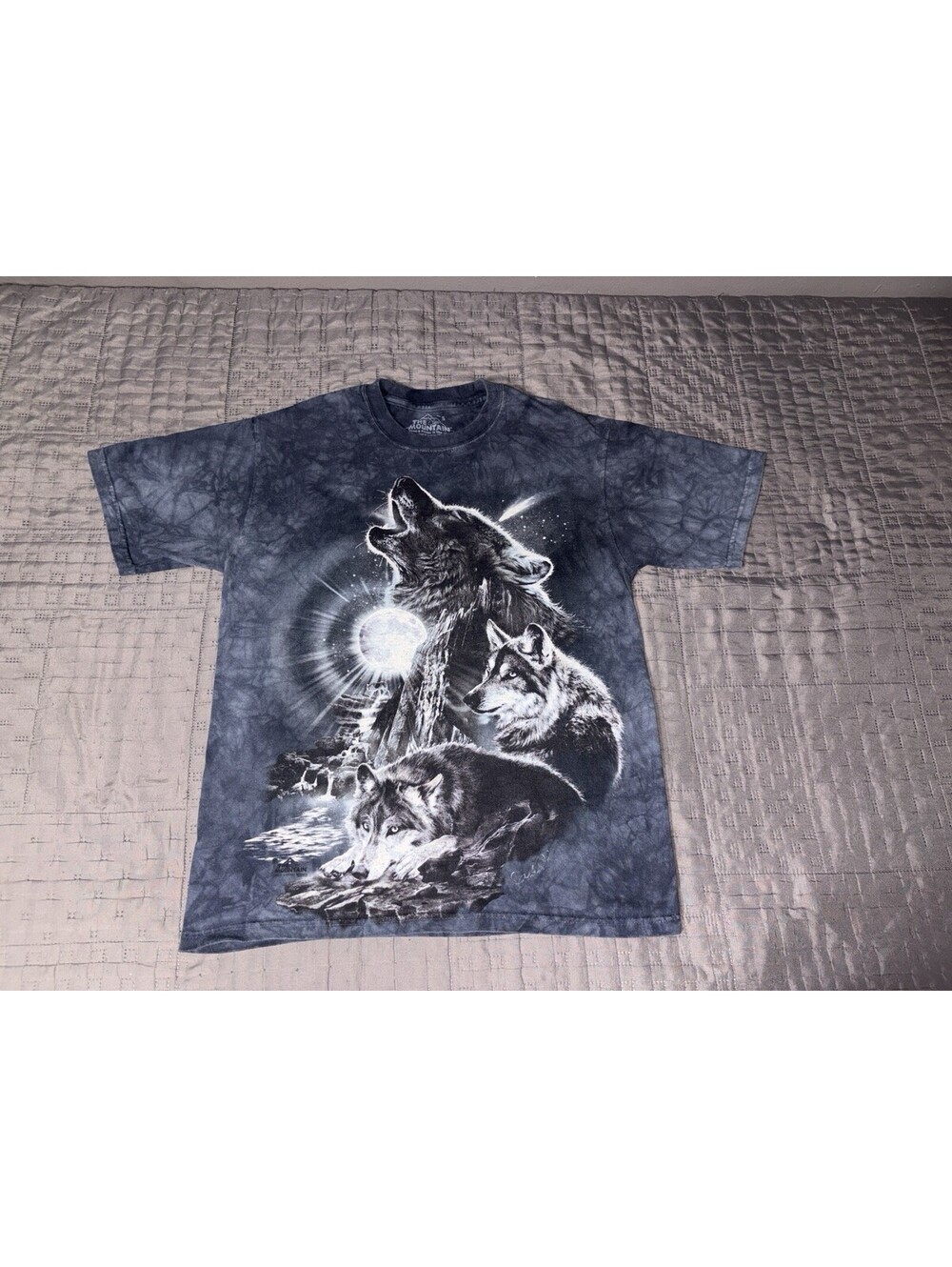 The Mountain Wolf Family Howling Bark at Moon Wolves Dog Blue T-Shirt Adult Sml
